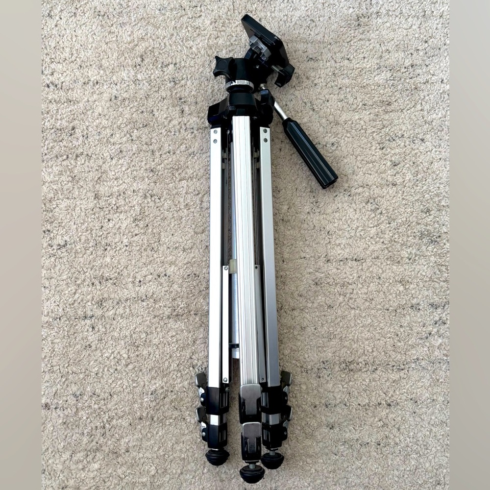 IIC Taiwan Tripod